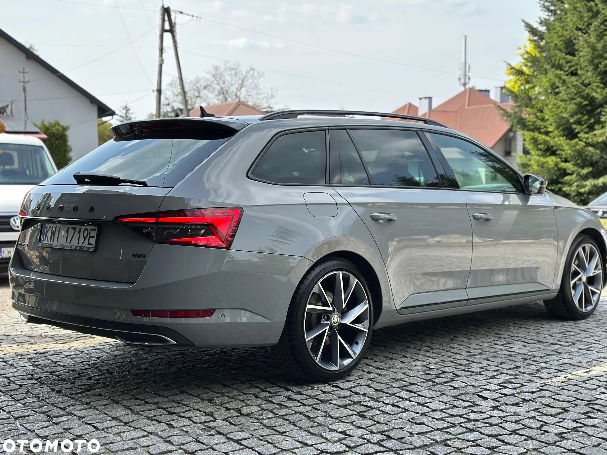 Skoda Superb 2.0 TDI SCR 4x4 Sportline DSG - 10