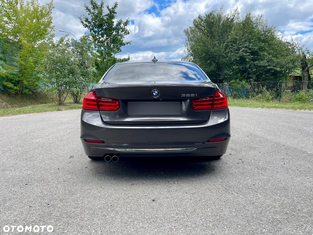 BMW Seria 3 328i Luxury Line - 5