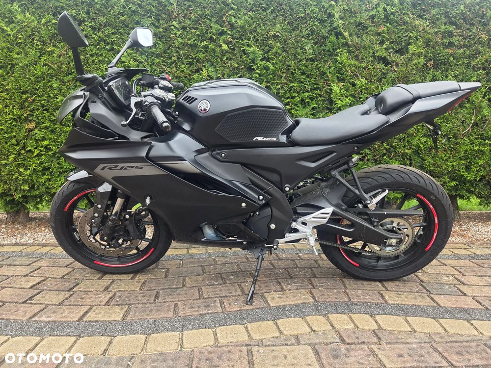 Yamaha YFZ - 8
