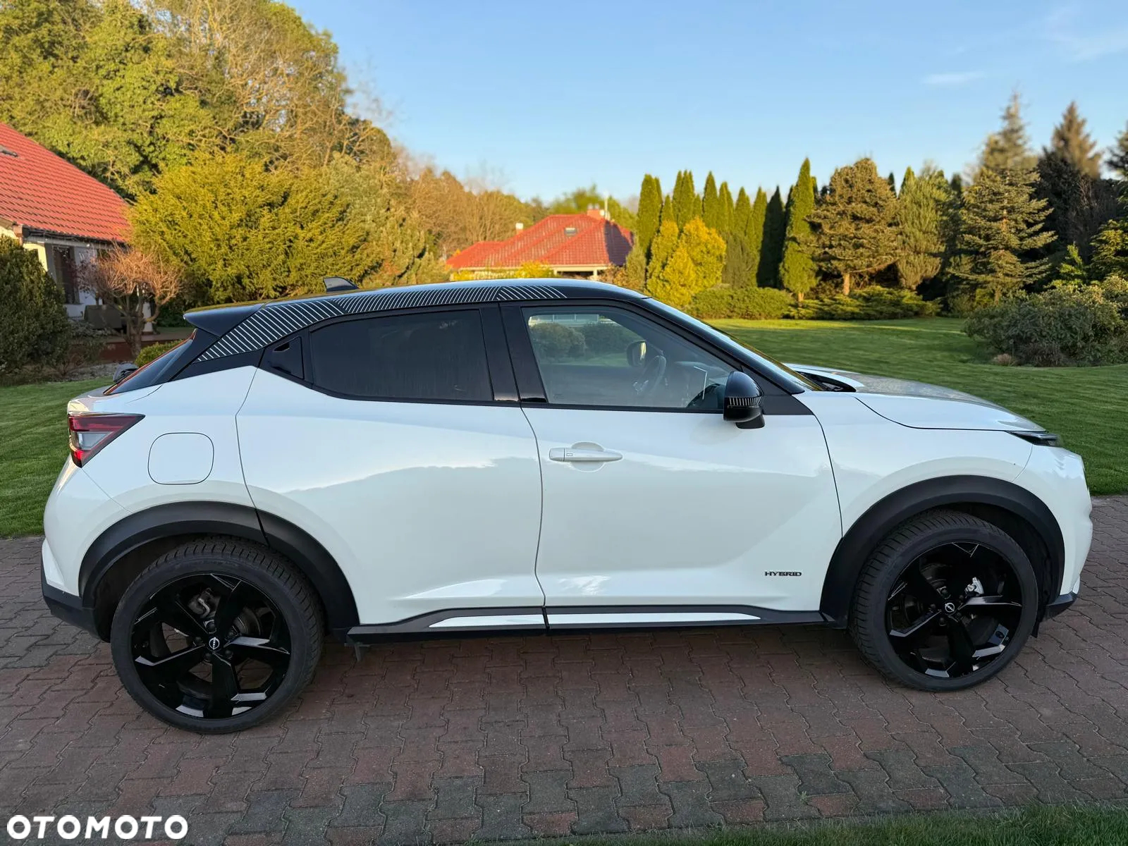 Nissan Juke 1.6 Hybrid 4AMT Premiere Edition - 17