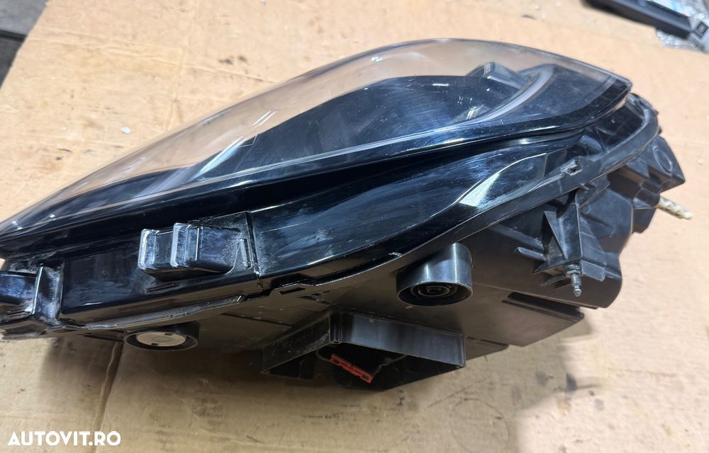 Far stanga full led FORD PUMA an 2019-2023 cu defect mic cod L1TB-13E015-AH - 8