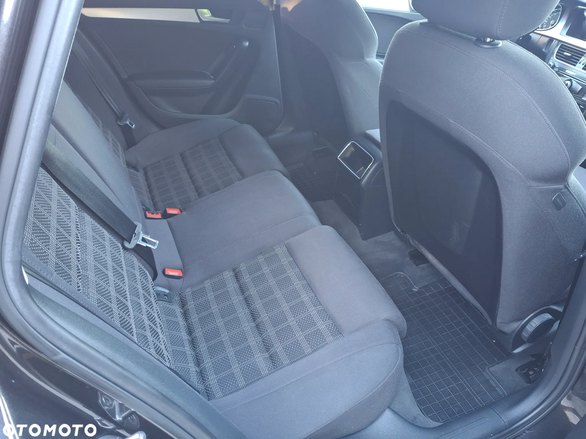 Audi A4 Avant 2.0 TDI DPF quattro Attraction - 19
