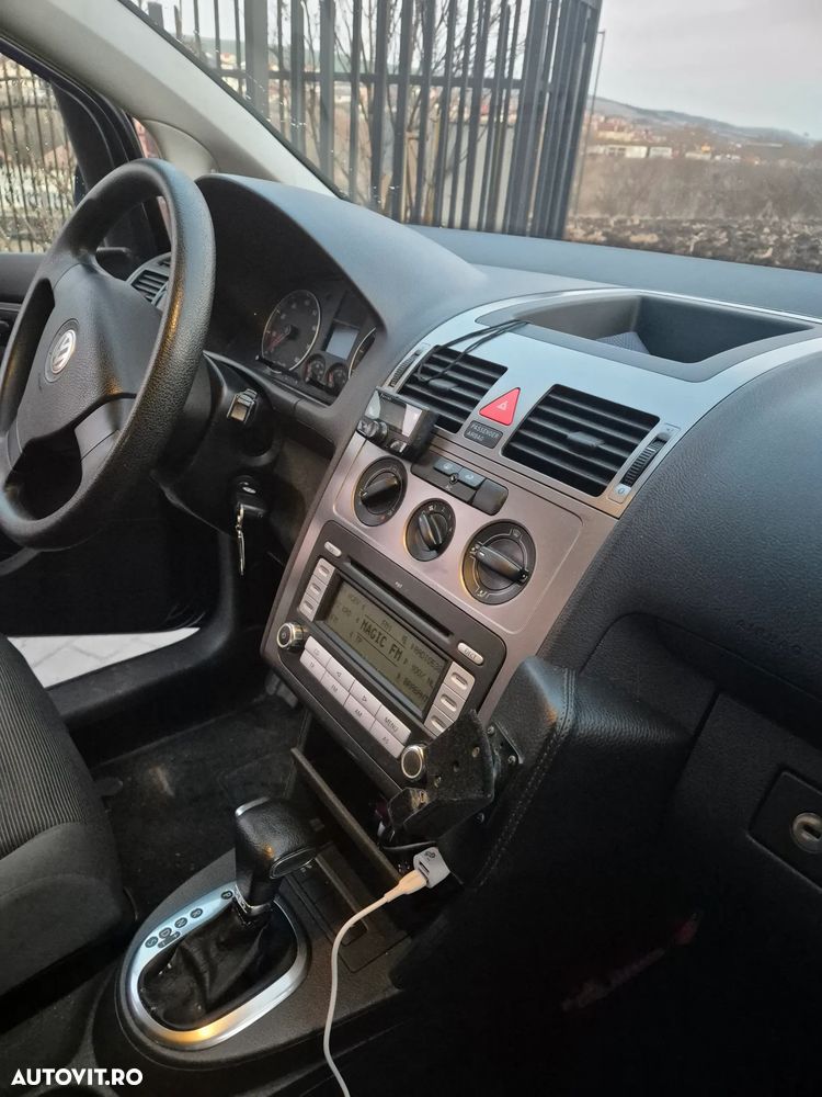 Volkswagen Touran 1.4 TSI DSG Trendline - 2