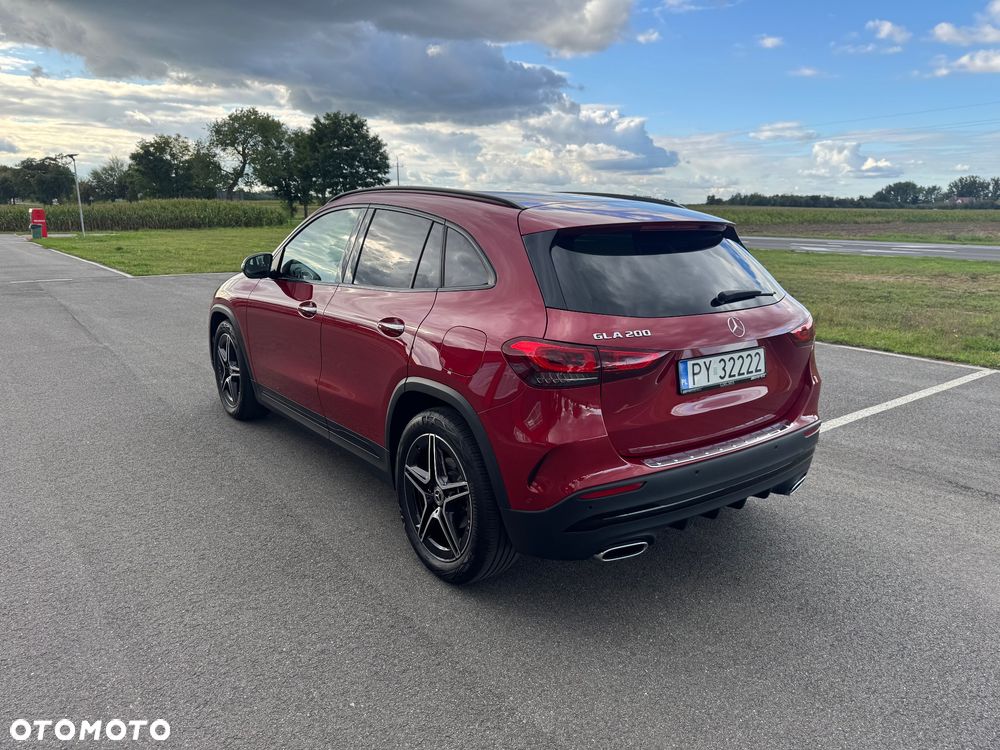Mercedes-Benz GLA - 9