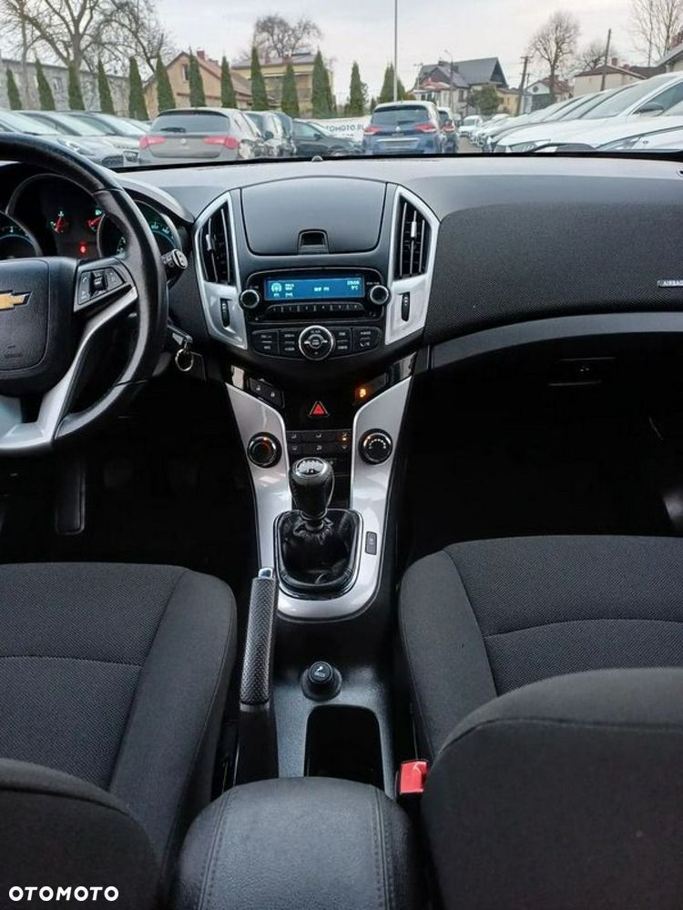 Chevrolet Cruze 1.6 LT+ - 19