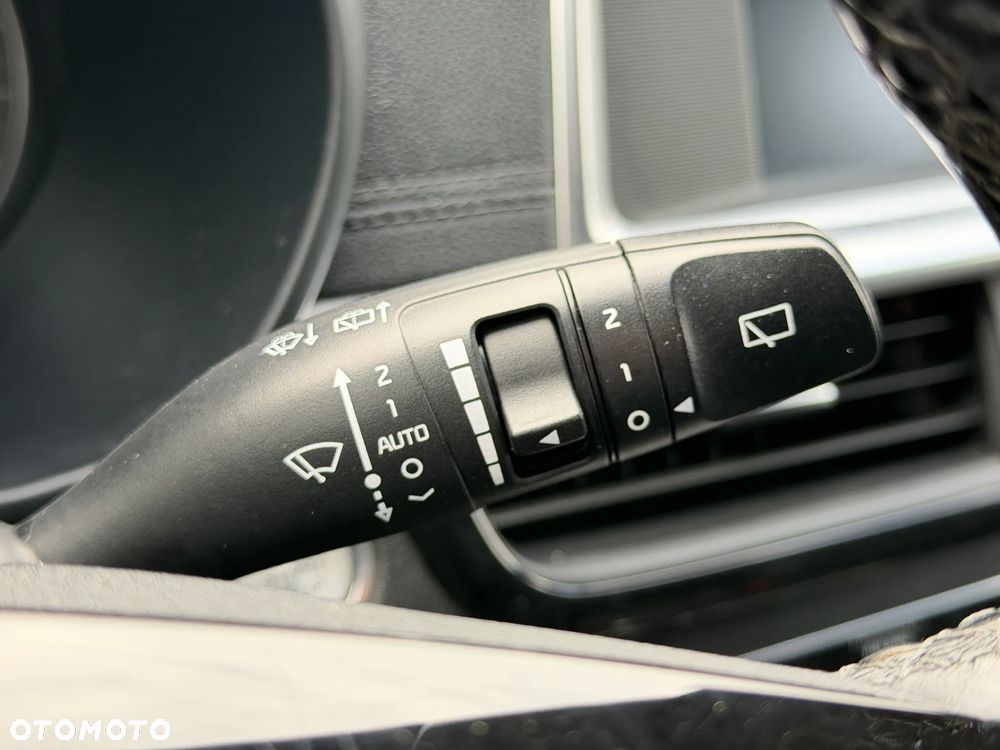 Kia Optima Plug-in Hybrid - 18