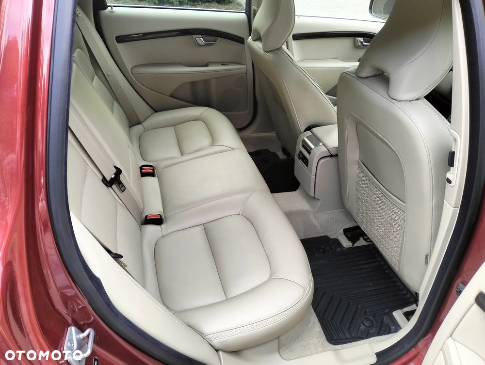 Volvo XC 70 3.2 AWD Momentum - 13