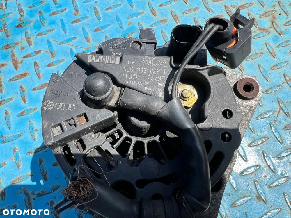 Alternator BOSCH VW AUDI 028903028D 90A AKL 1.6 - 2