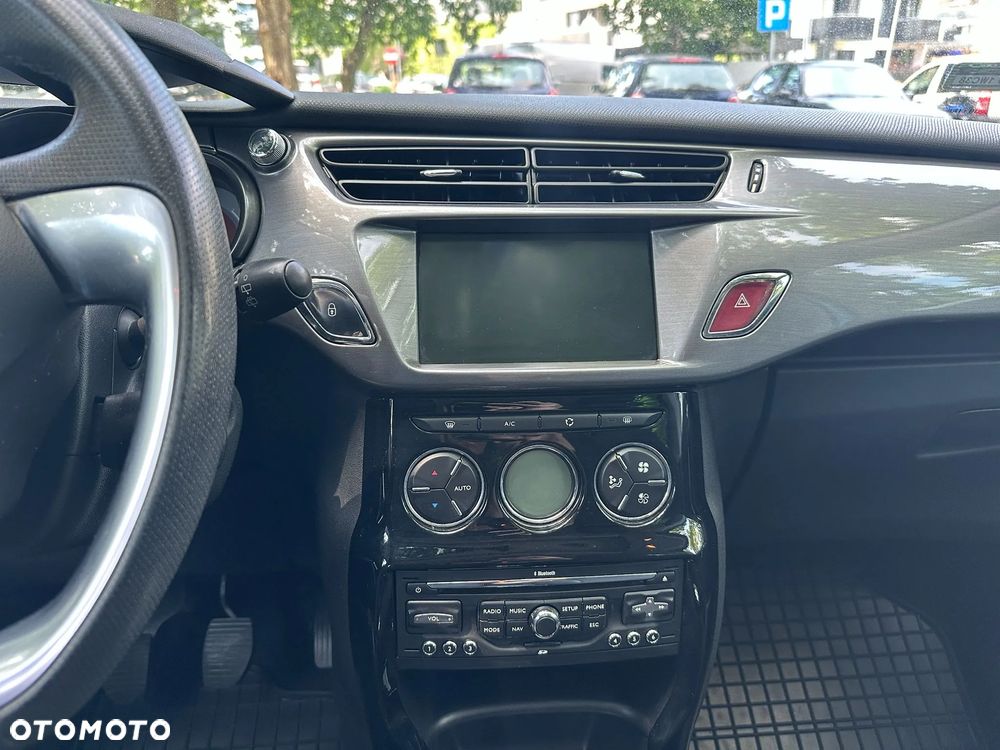 Citroën C3 1.4 VTi Exclusive - 3