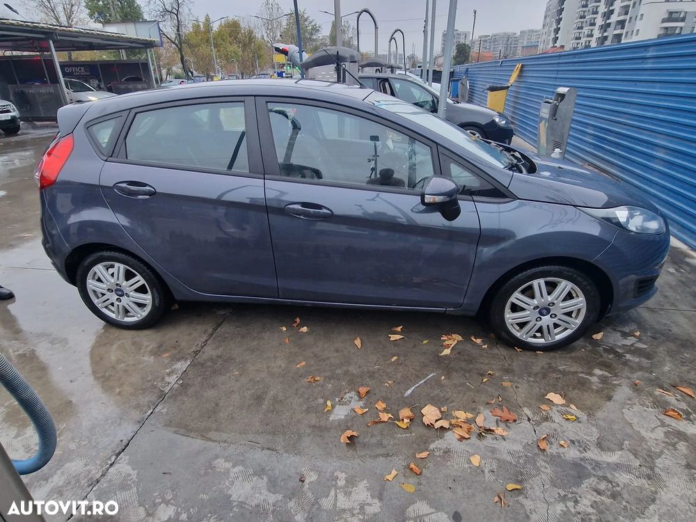 Ford Fiesta - 8