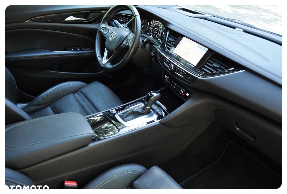 Opel Insignia 2.0 T Business Elegance S&S - 32
