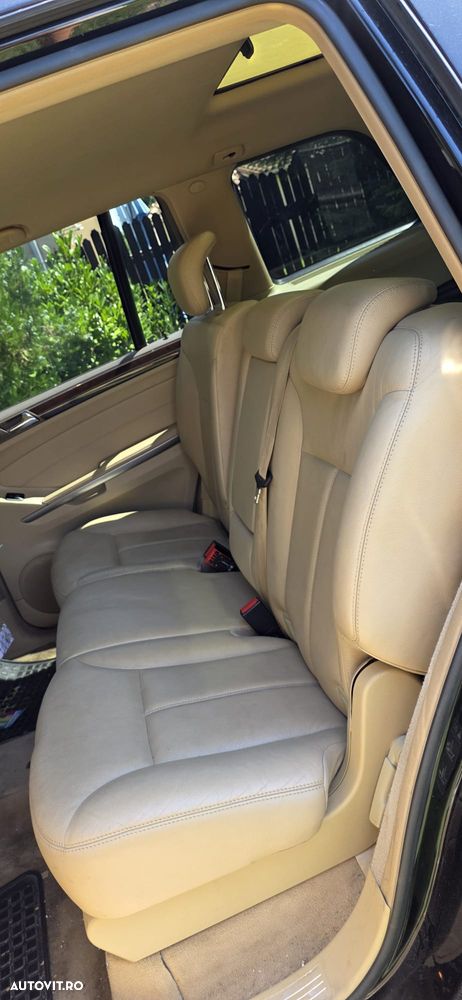Mercedes-Benz GL - 12