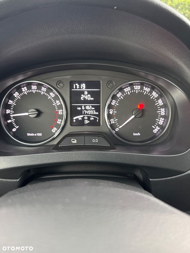 Skoda RAPID 1.6 TDI DPF Active - 9