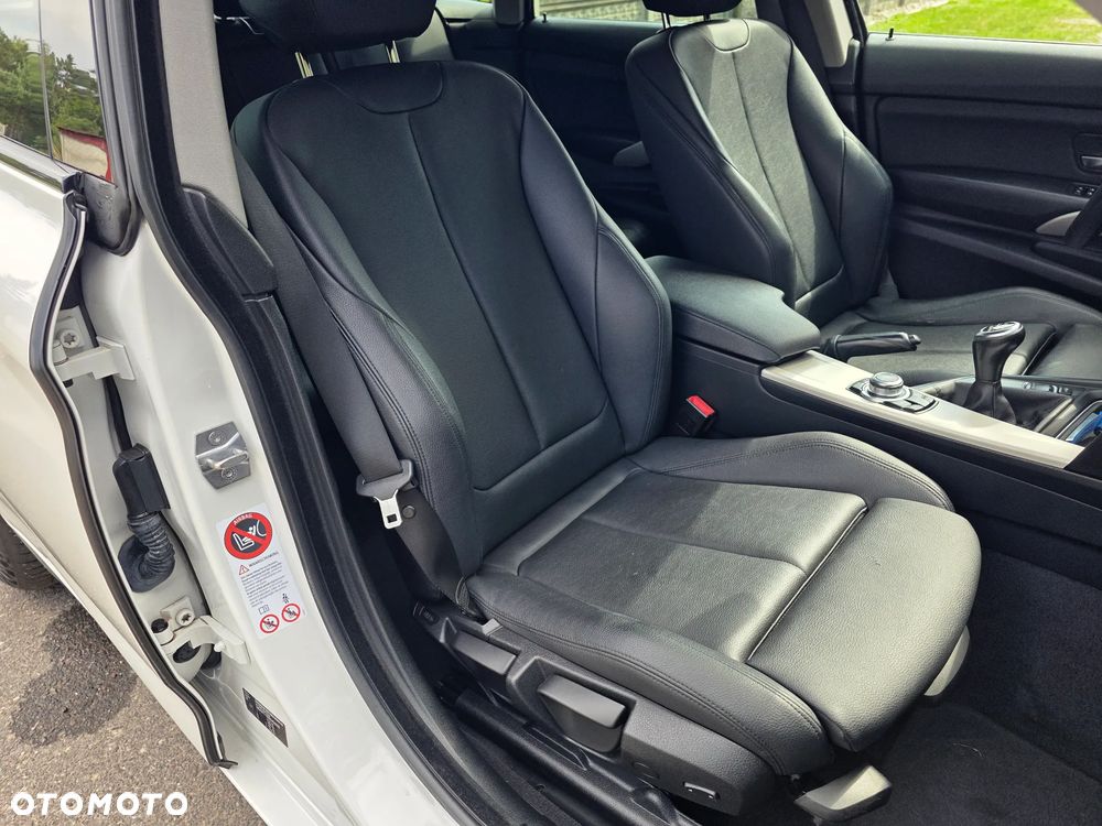 BMW Seria 3 318d DPF - 25