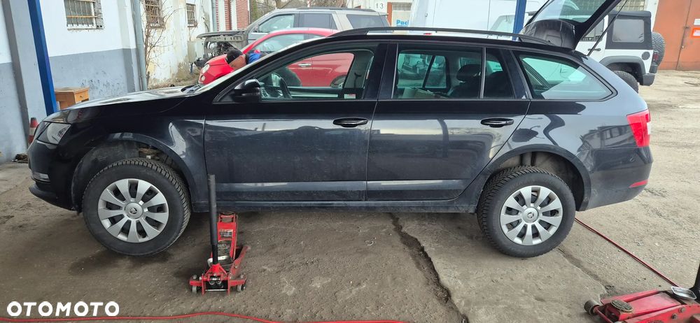 Skoda Octavia 1.6 TDI Active - 37