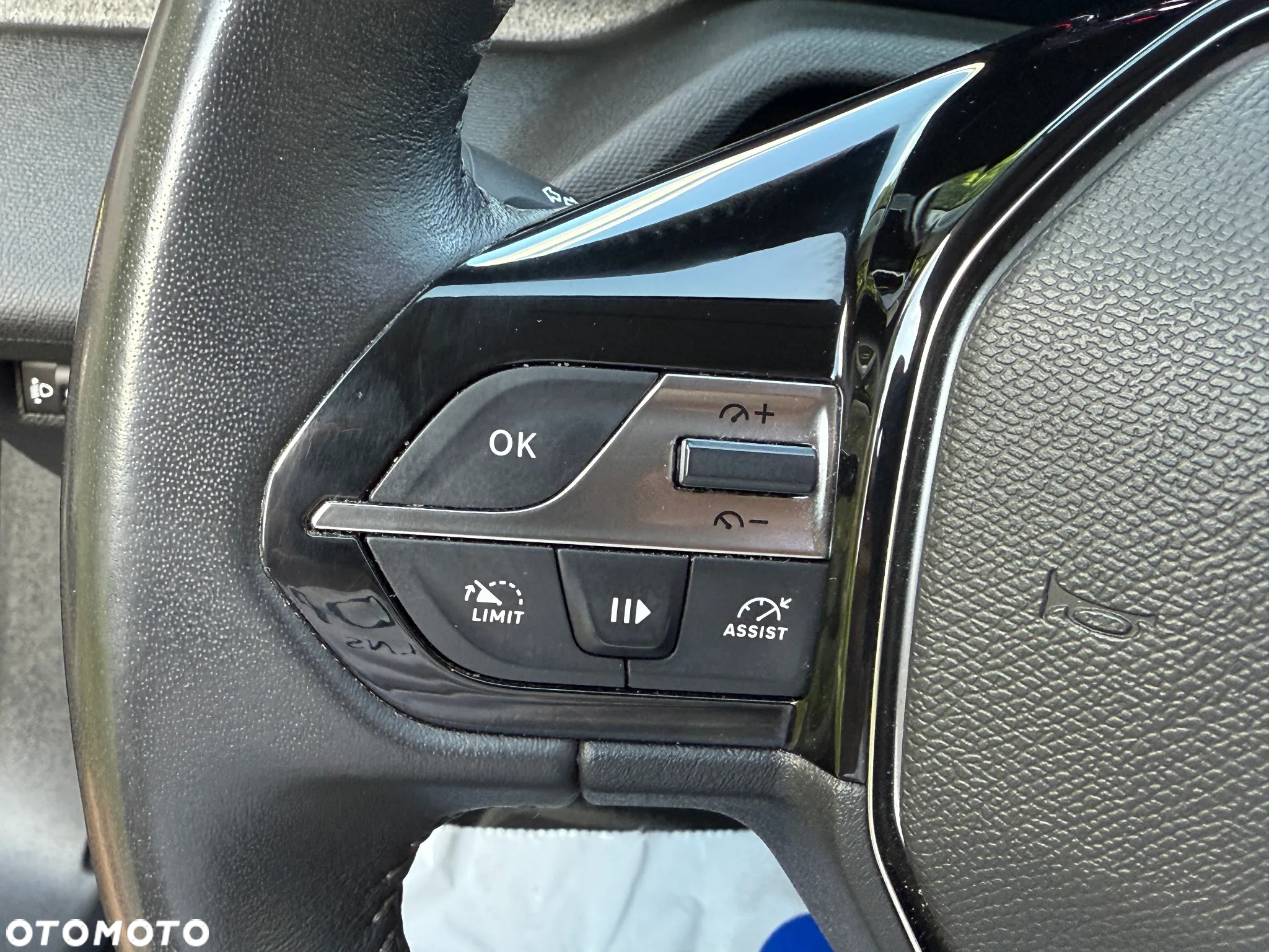 Peugeot 308 1.5 BlueHDi Allure Pack S&S - 27