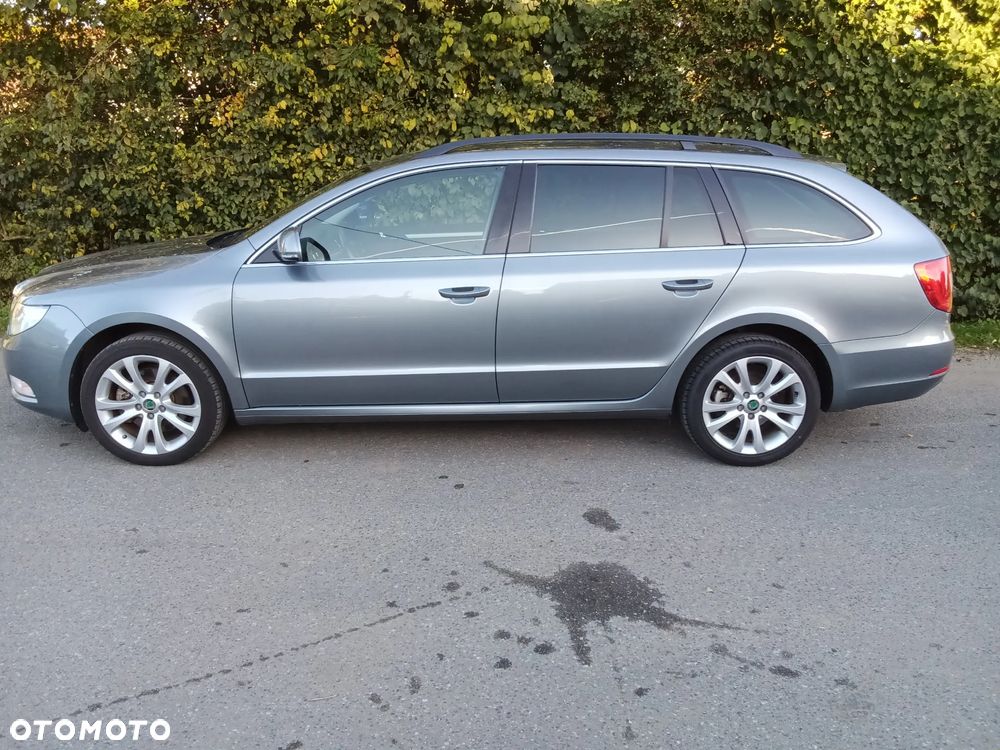 Skoda Superb 2.0 TDI Comfort DSG - 11