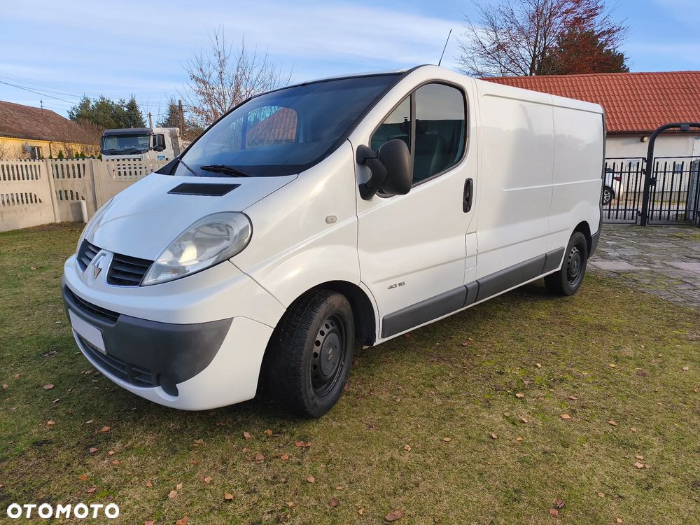 Renault TRAFIC - 2