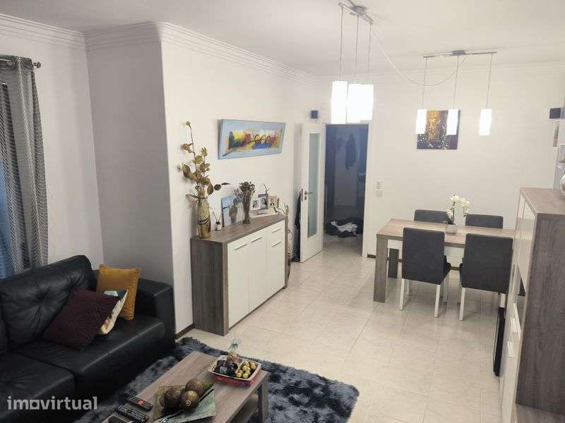 Vende- se Apartamento T2 - Grande imagem: 2/12