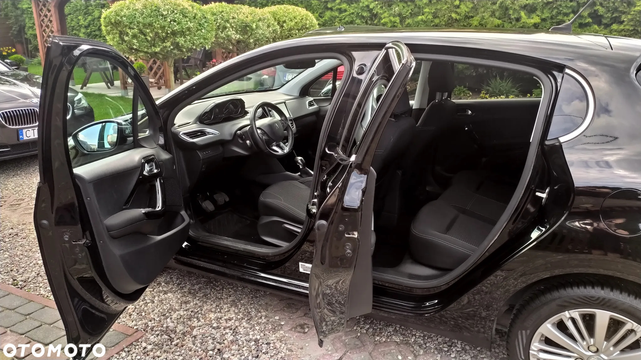 Peugeot 208 1.2 PureTech GPF Allure S&S - 9