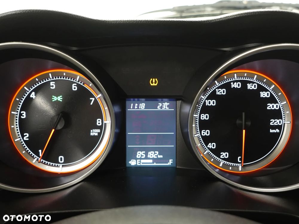 Suzuki Swift 1.2 Dualjet Allgrip Comfort - 36