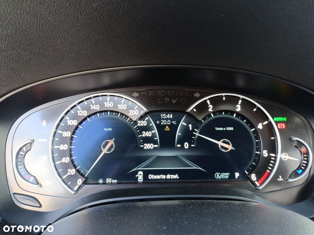 BMW Seria 5 520d xDrive - 9