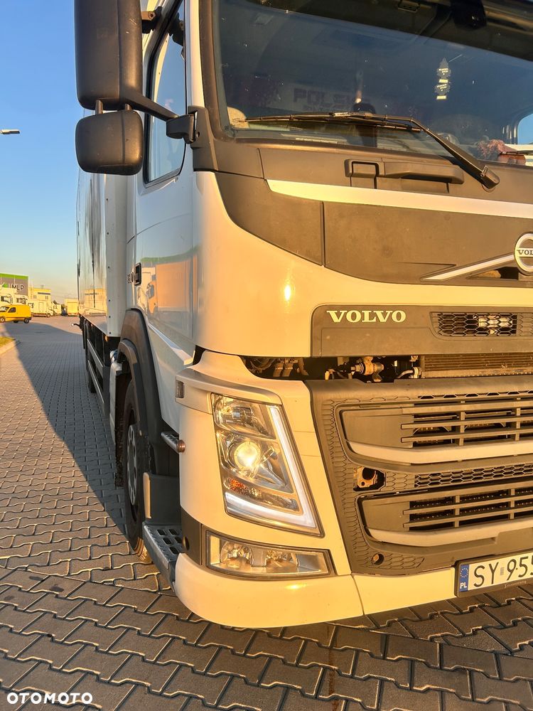 Volvo FM330 - 5