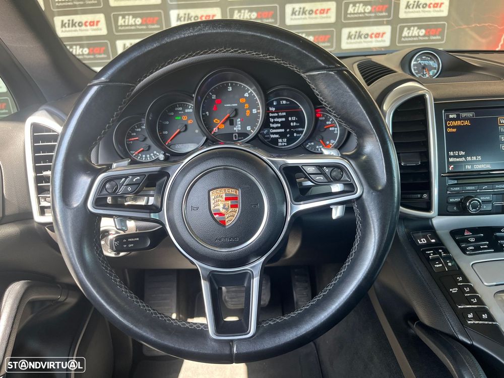 Porsche Cayenne Standard - 21
