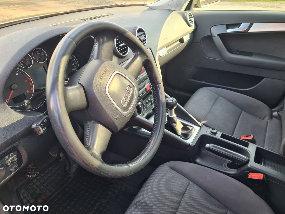 Audi A3 Sportback 1.9 TDI DPF Ambiente - 10