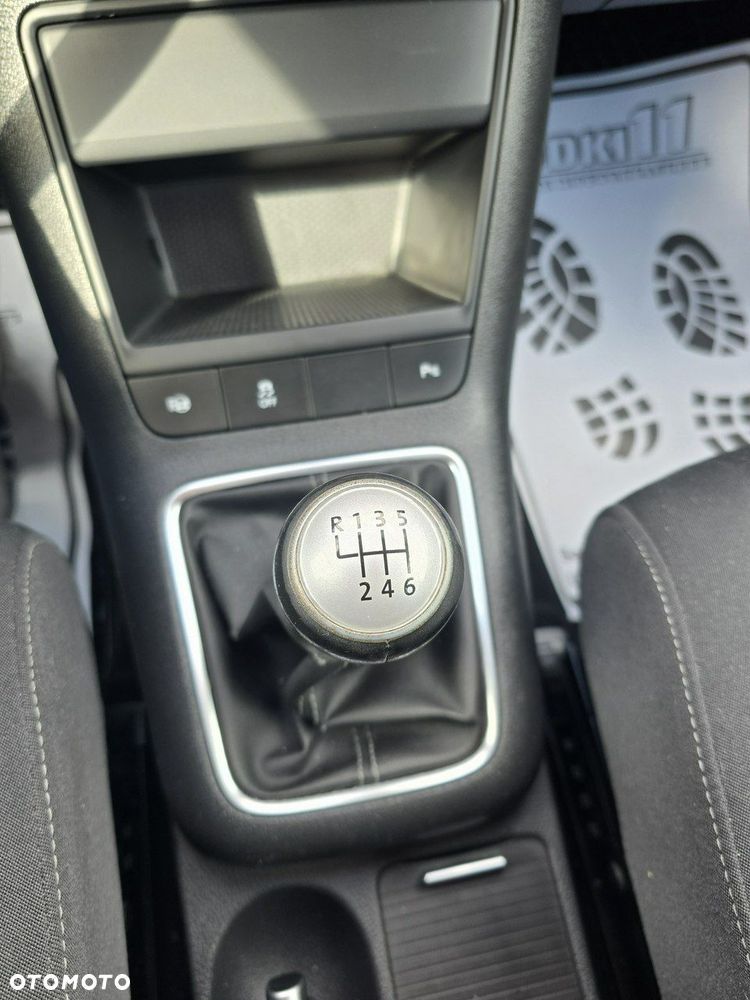 Volkswagen Golf Plus - 27