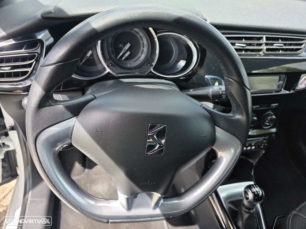 DS DS3 Pure Tech VTi 82 SoChic - 18