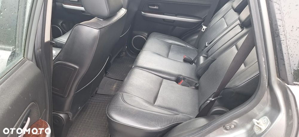 Suzuki Grand Vitara 1.9 DDiS - 6