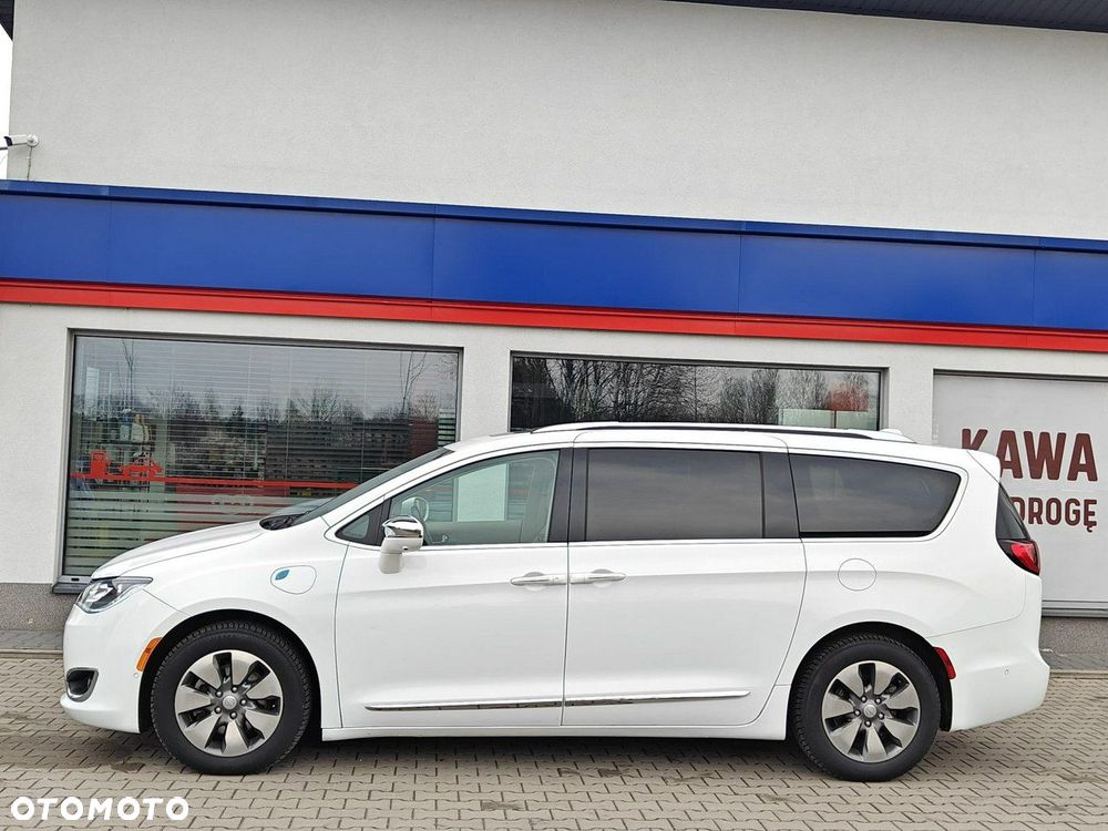 Chrysler Pacifica - 3