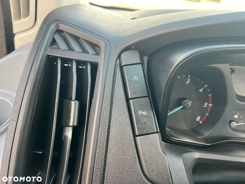 Ford Transit - 15