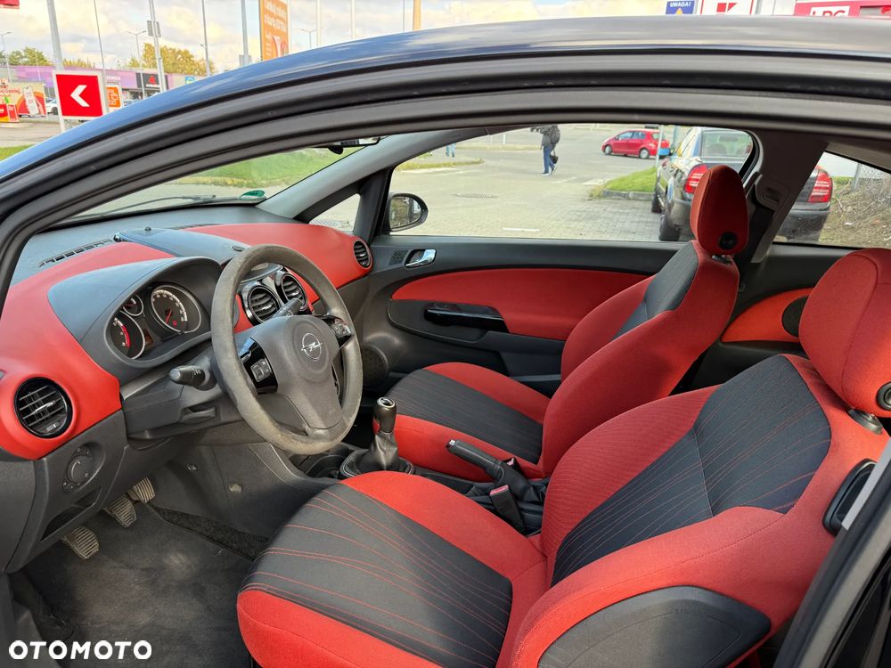 Opel Corsa 1.2 16V Cosmo - 3