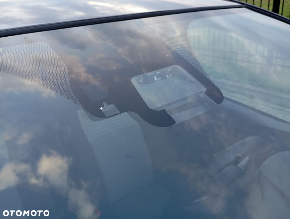 Toyota Yaris 1.0 Premium - 16