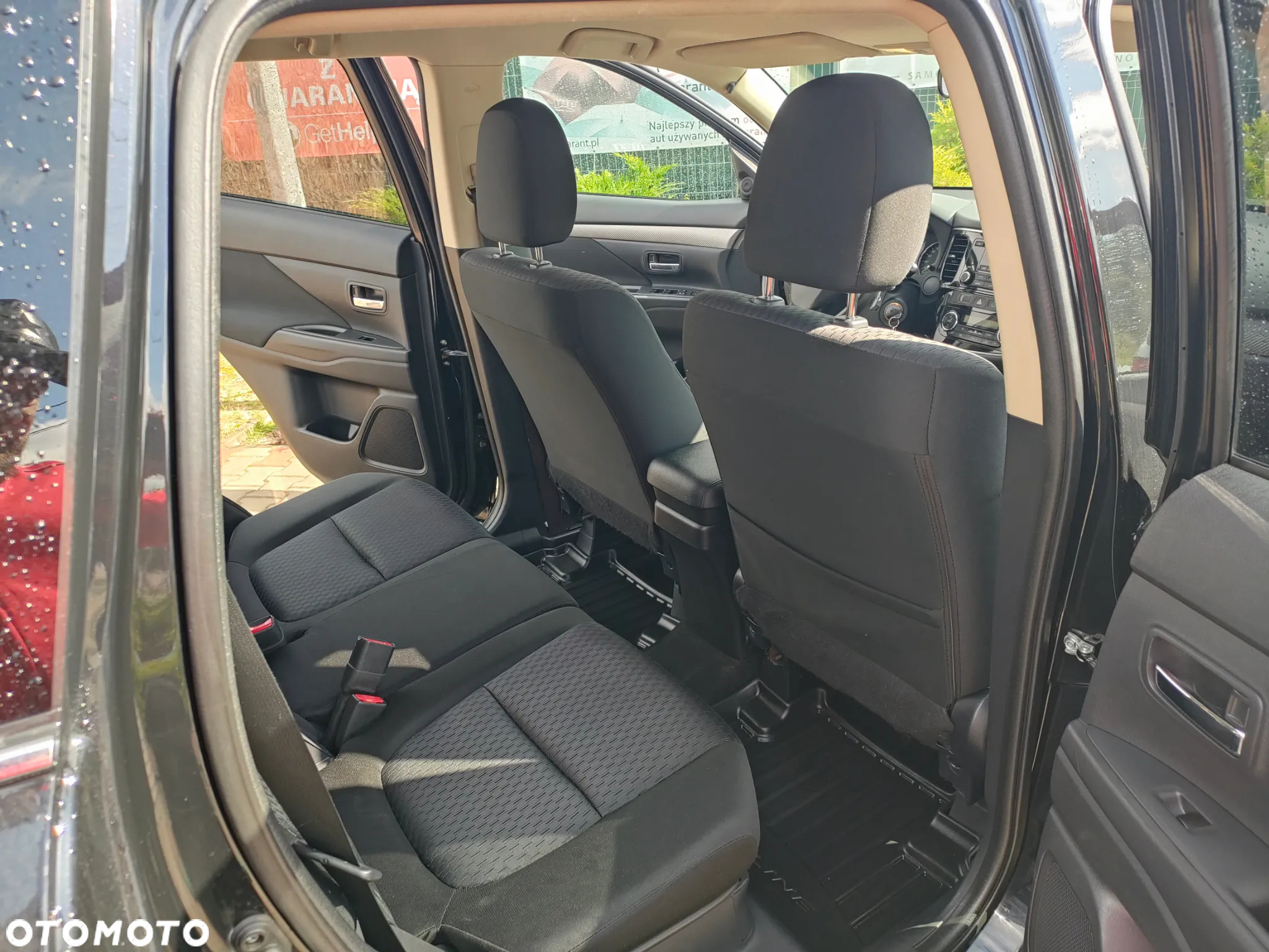 Mitsubishi Outlander 2.0 Intense - 17