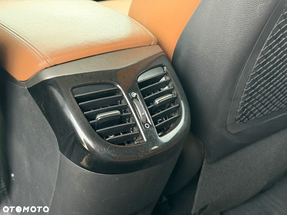 Hyundai i40 Kombi 2.0 Premium - 25