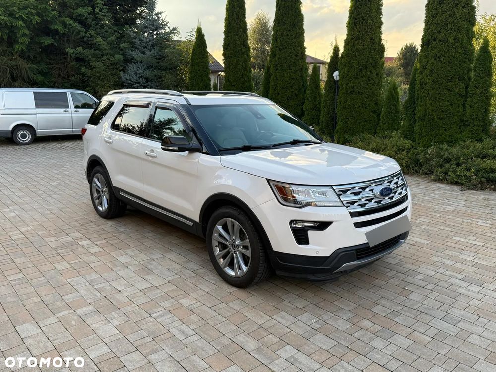 Ford Explorer - 1