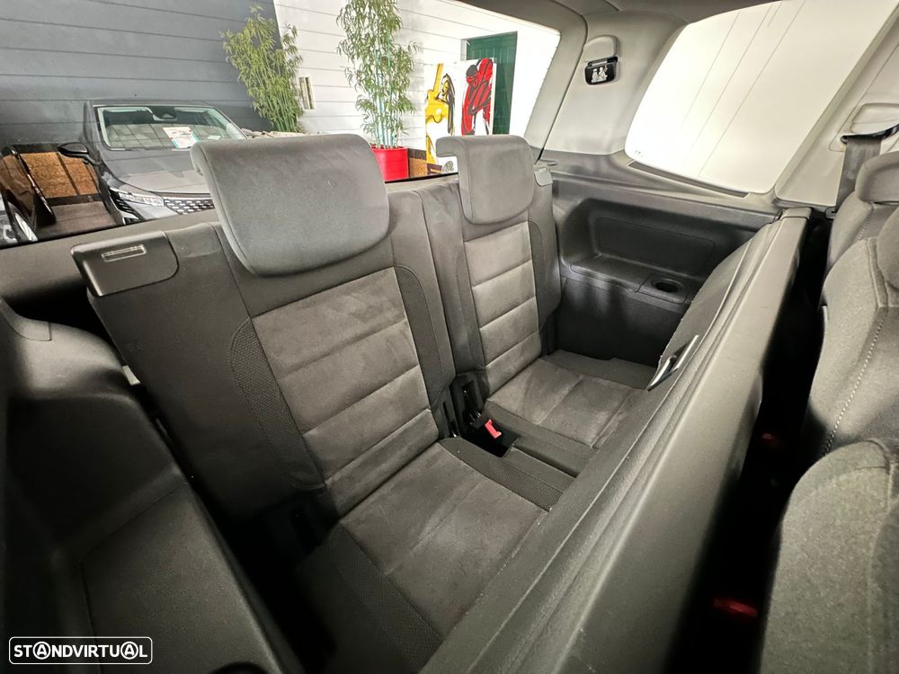 VW Touran 1.6 TDI Blue.Confortline 7L - 30