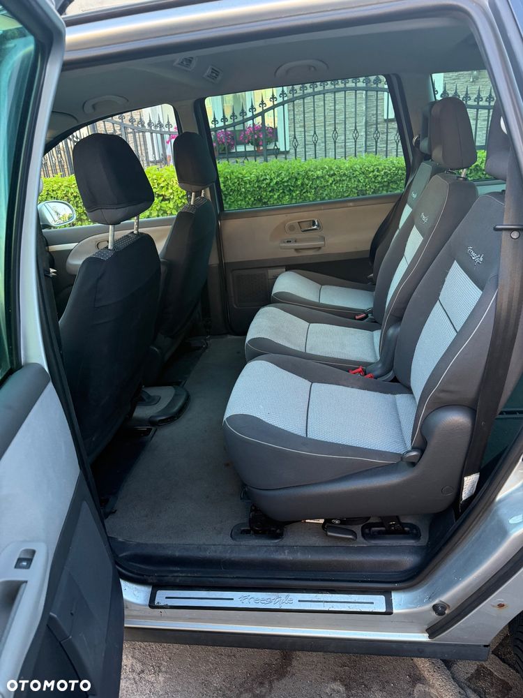 Volkswagen Sharan 1.9 TDI Highline Tiptr - 10