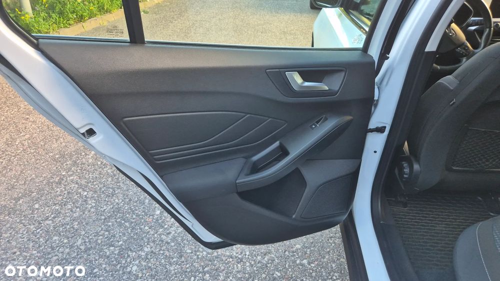 Ford Focus 1.5 EcoBlue Start-Stopp-System COOL&CONNECT - 19