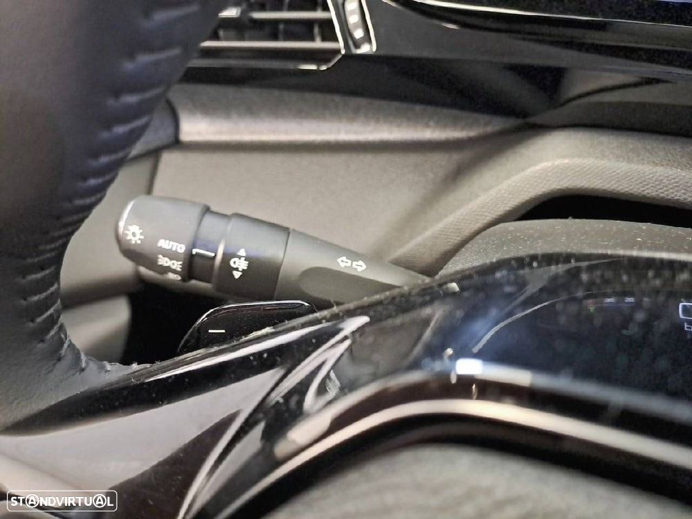 Peugeot 308 1.2 Hybrid Allure e-DCS6 - 14