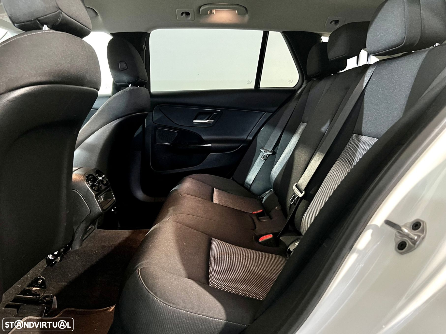 Mercedes-Benz C 220 d - 38