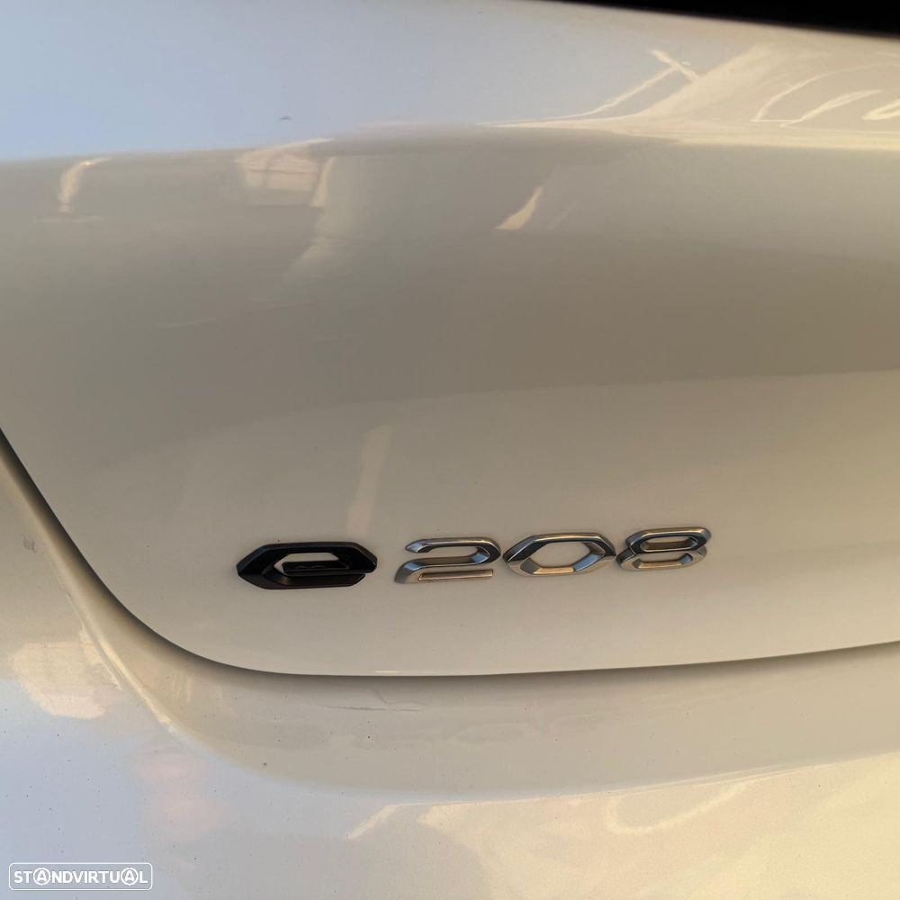 Peugeot e-208 Allure+ - 30
