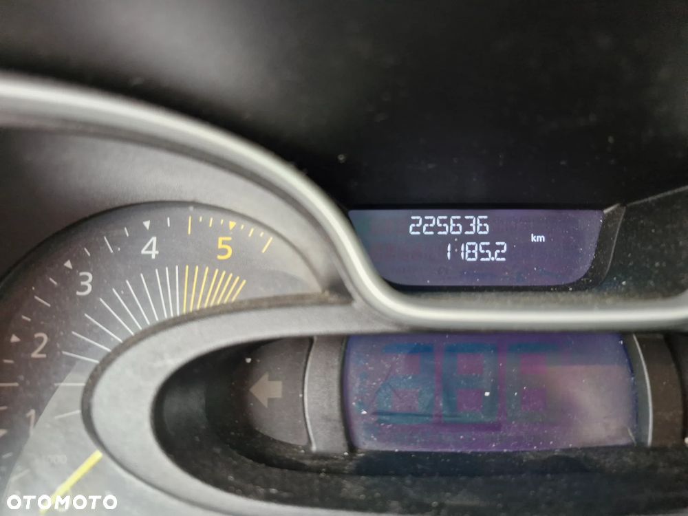 Renault TRAFIC - 9