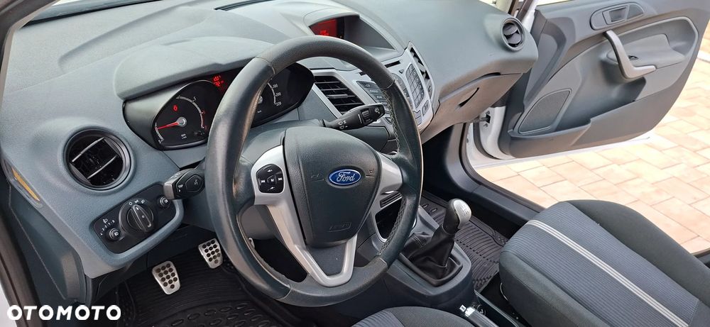 Ford Fiesta 1.25 Champions Edition - 19