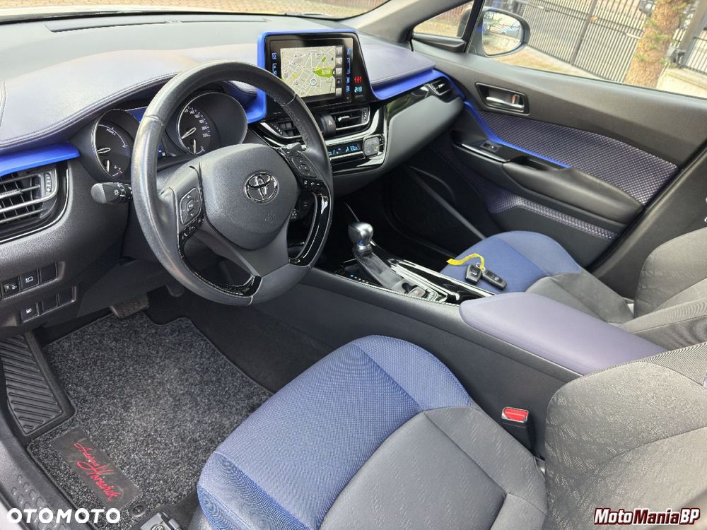 Toyota C-HR - 11