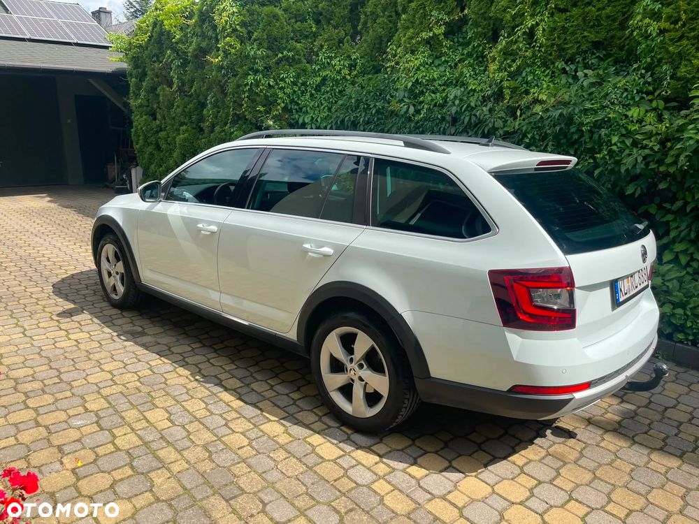Skoda Octavia 2.0 TDI 4x4 DSG Scout - 12
