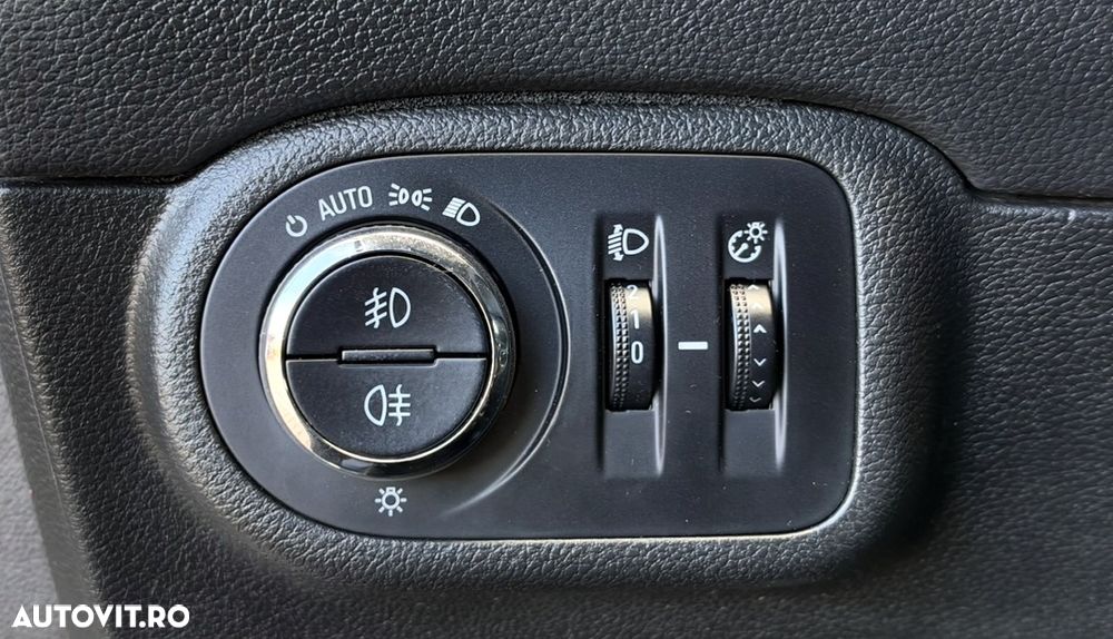 Opel Zafira - 28